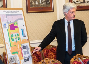  Городской архитектор презентовал проект благоустройства территории аэропорта 