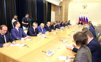 Владимир Путин встретился с вновь избранным губернатором Анатолием Артамоновым