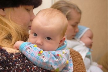 За отказ от ребенка в роддоме женщинам хотят выплачивать по 250 тысяч рублей