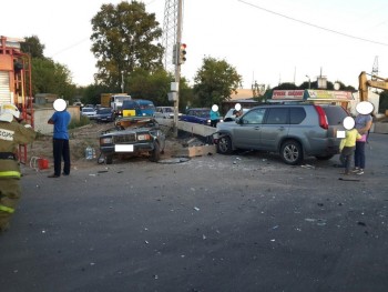 Пять человек серьезно пострадали в аварии в районе Детчино