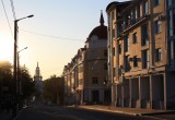 Улицу Дзержинского, вопреки обещаниям, не закрыли для автотранспорта