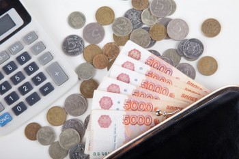 Калужской области выделят более 40 млн рублей на повышение зарплаты бюджетникам