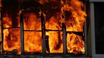 Пожар в частном доме унёс жизнь молодого человека