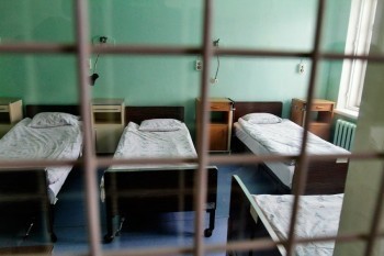 Калужский заключенный разгромил медицинский изолятор