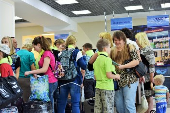 Калуга питер. Поездка в Питер Калужский профсоюз. Школьники Петербург товары. Калуга Симферополь. Работа в Калуге для школьников.