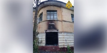 В Калуге сгорел заброшенный дом, есть жертва