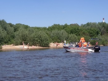 Спасатели провели профилактический рейд по водоёмам Калуги