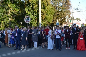 Калужским школьникам ради выпускного придётся сдать ПЦР-тест