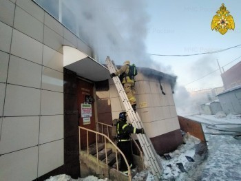 На улице Дзержинского в Калуге произошёл пожар в нежилом помещении