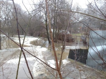 Речка Терепец затопила участки в районе Азарово