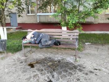 Глава Малоярославца побещал помочь бездомному мужчине