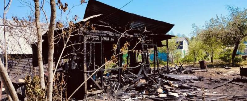 В Калуге дача сгорела дотла из-за неисправности электропроводки