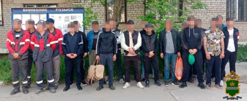 В ходе рейда в Боровском районе задержали 30 нелегалов
