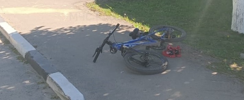 8-летний велосипедист попал под машину в Калужской области