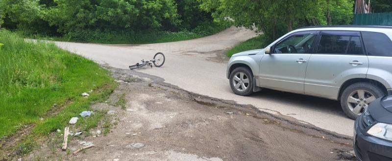 В Калуге 11-летний велосипедист попал под машину