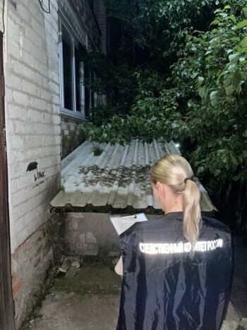 В Калужской области из окна 2 этажа выпал ребёнок