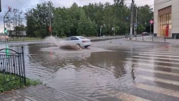 В Калуге сразу несколько микрорайонов остались без воды из-за аварии