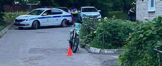 В Калуге 14-летний мотоциклист сбил 8-летнюю девочку