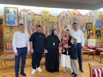 Сергей Жуков с семьей приехал в монастырь в Калужскую область