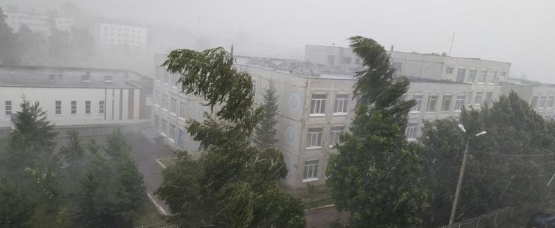 В Калужской области обещают ливень, грозу, град и ветер до 15-20 м/с