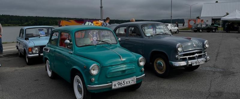 В Калуге стартовала выставка раритетных автомобилей и мотоциклов