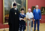 Андрей Травников наградил супружеские пары со стажем медалями «За любовь и верность»