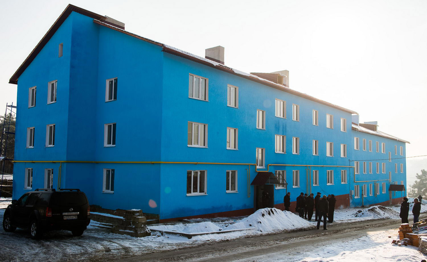 Жилье по переселению. Расселение из аварийного жилья. Переселение многоквартирных домов. Жилье для переселенцев. Дом для переселенцев из ветхого жилья.